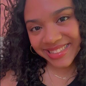 Meet your Posher, Christal